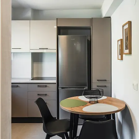 Cleo Seaside Apartment *