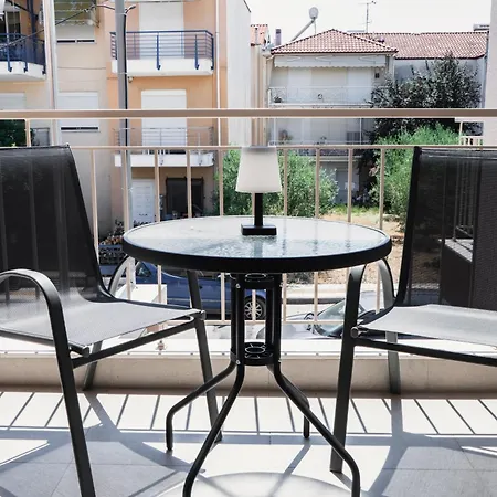 Cleo Seaside Apartment Nea Moudania